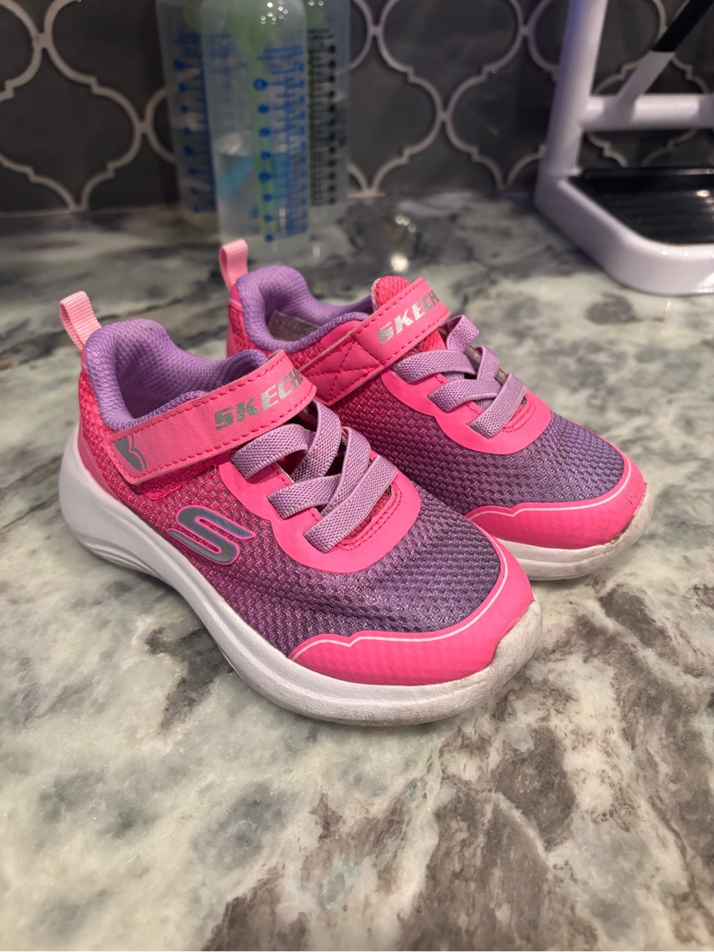 Girls toddler skechers sneakers